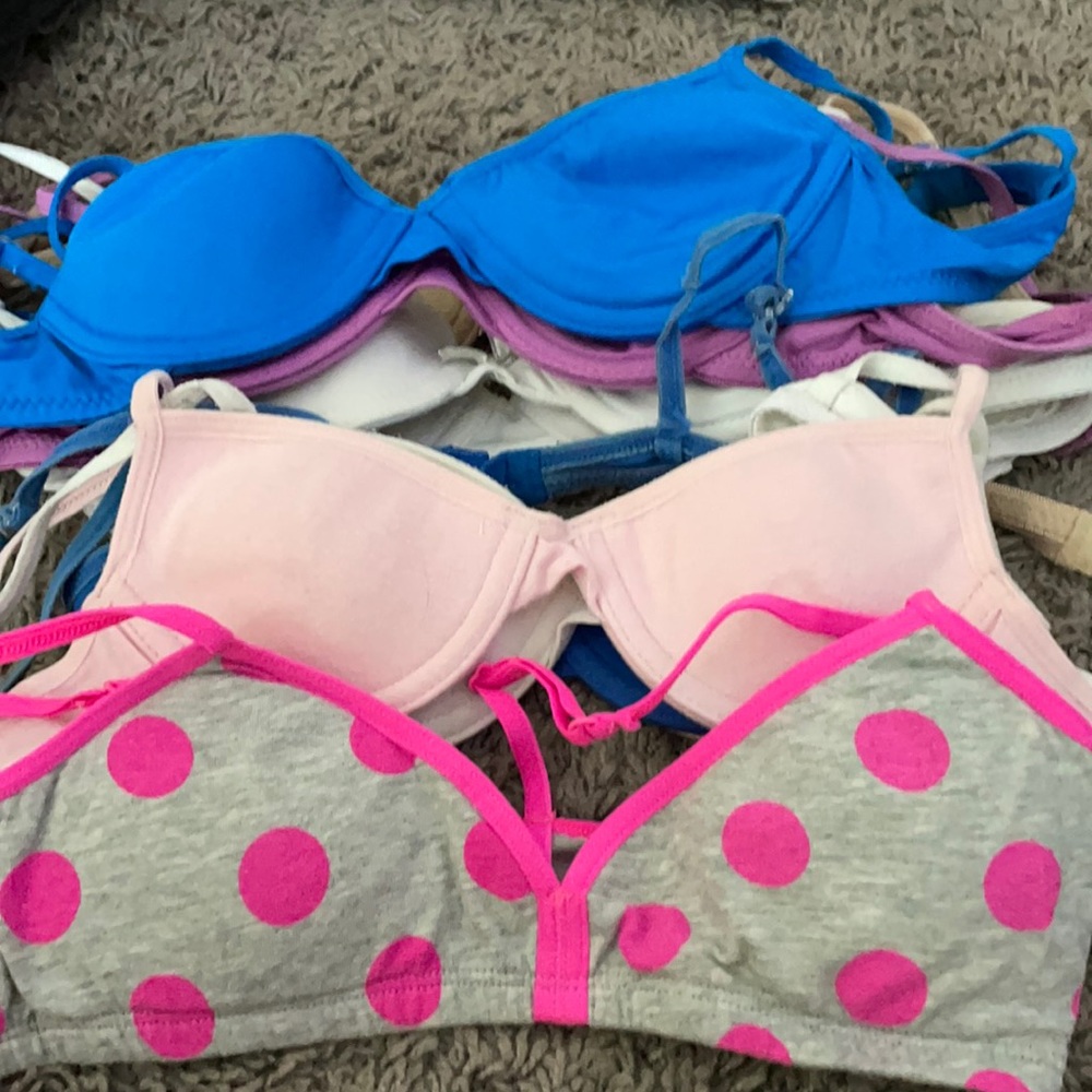 Girls bras. Multiple colors. 30A